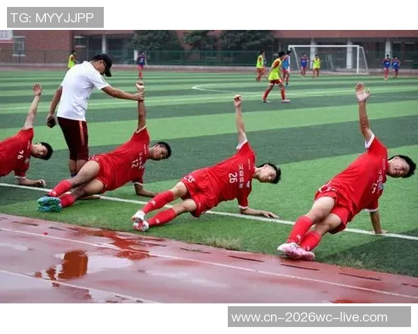 足球队员的日常训练与比赛生活揭秘：从晨跑到赛后庆祝的点滴故事